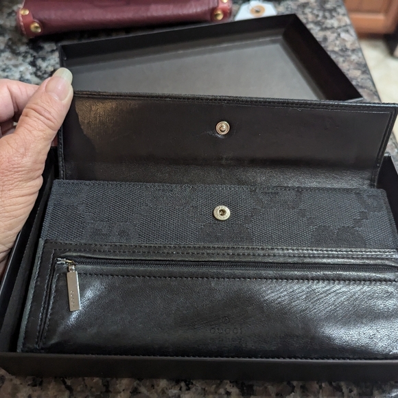 Gucci Black wallet with box - Picture 12 of 16
